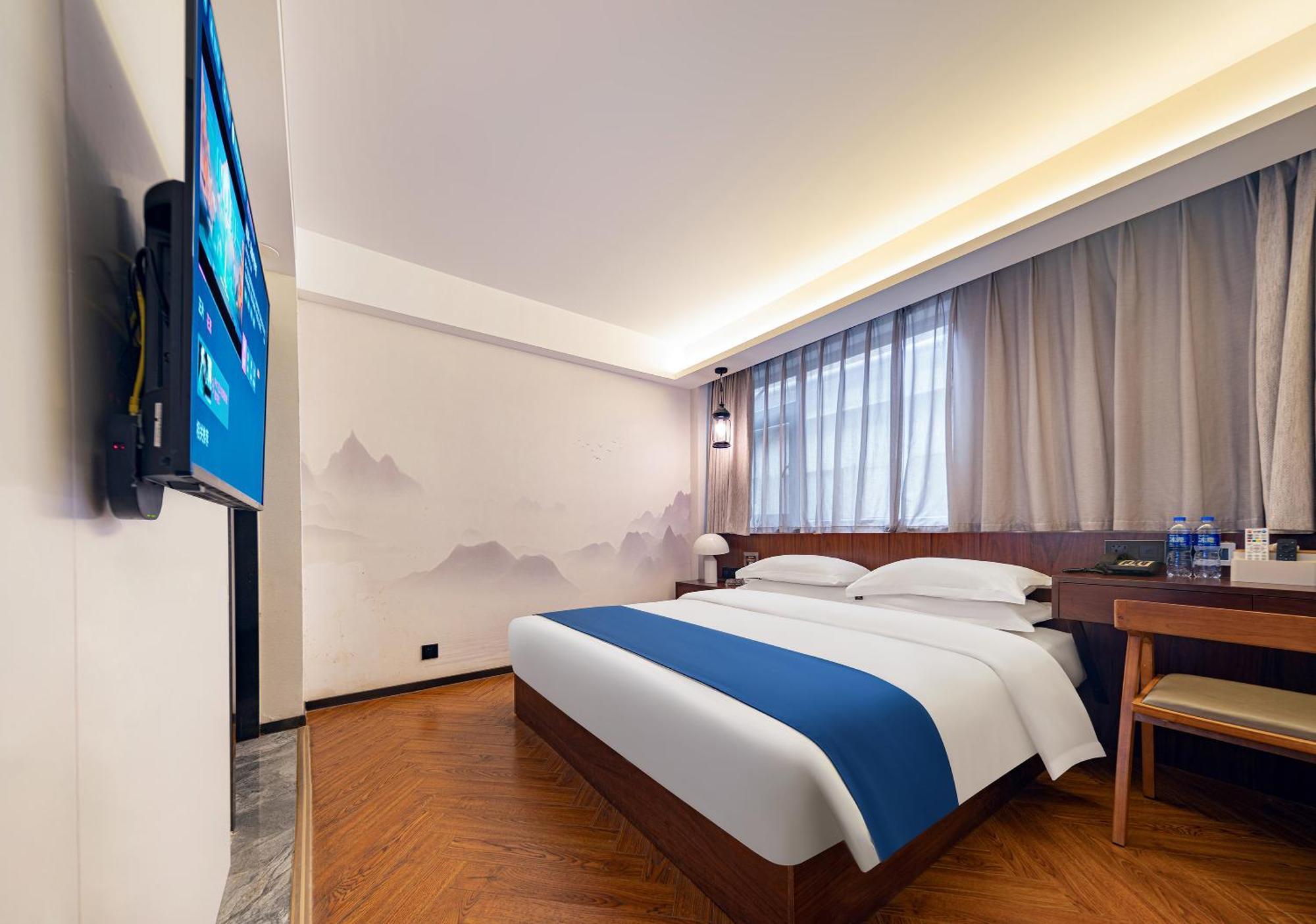 Hotel 張家界武陵源北岸輕奢客棧 森林公園店 Čang-ťia-ťie Exteriér fotografie