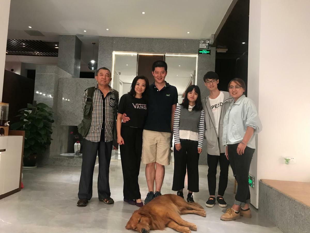 Hotel 張家界武陵源北岸輕奢客棧 森林公園店 Čang-ťia-ťie Exteriér fotografie