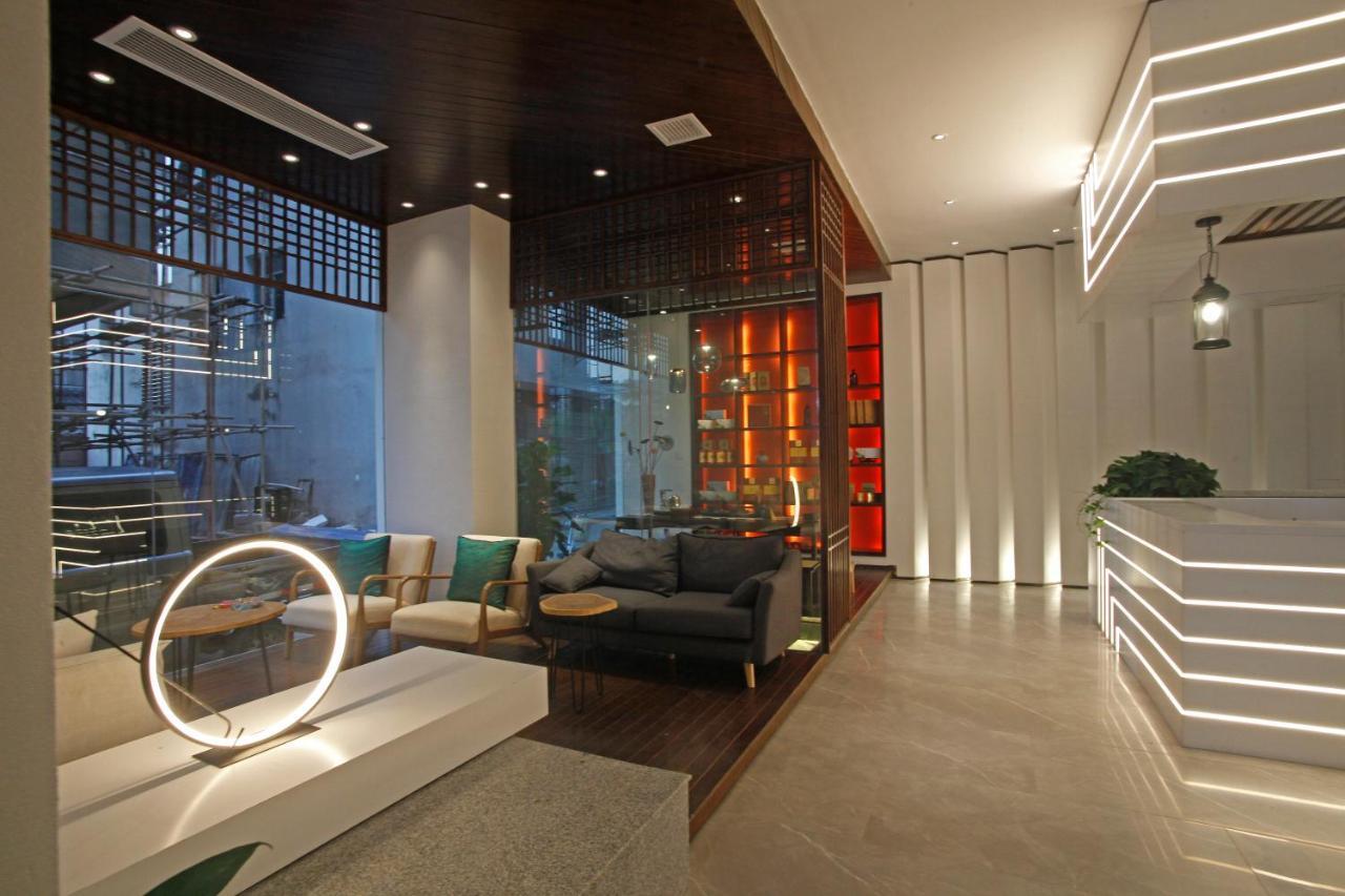 Hotel 張家界武陵源北岸輕奢客棧 森林公園店 Čang-ťia-ťie Exteriér fotografie